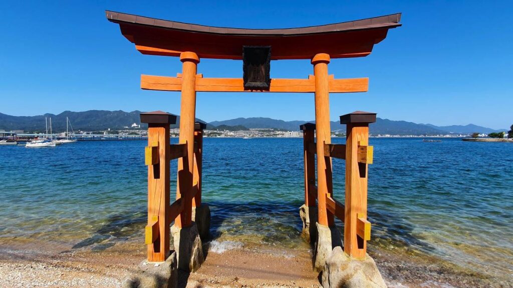 nagahama-torii